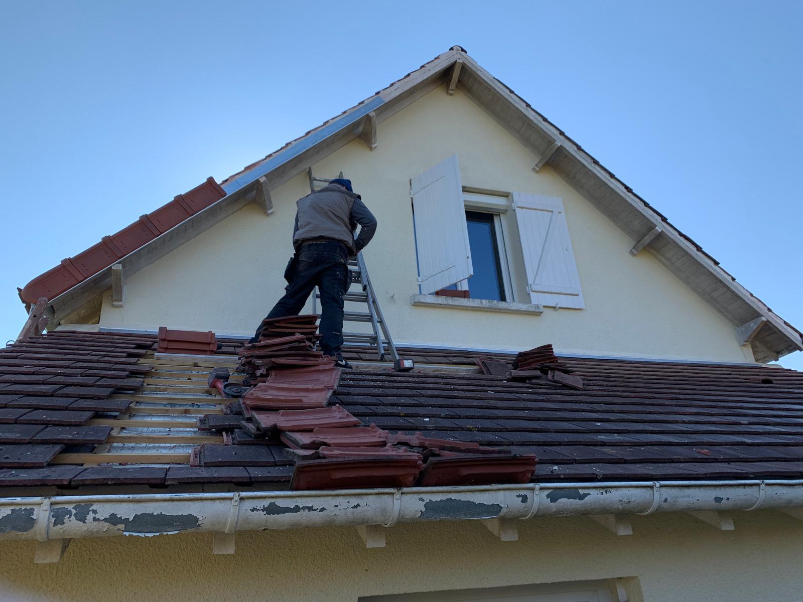 Rénovation complète de toiture avec dépose des anciennes tuiles